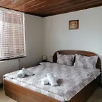 градината Pensión Dobrinishte