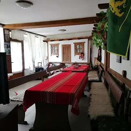 градината Pensión Dobrinishte