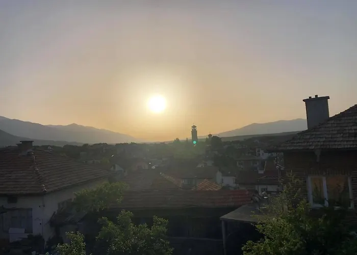 градината Къща за гости 3*