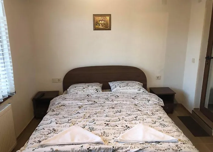 Къща за гости градината Добринище