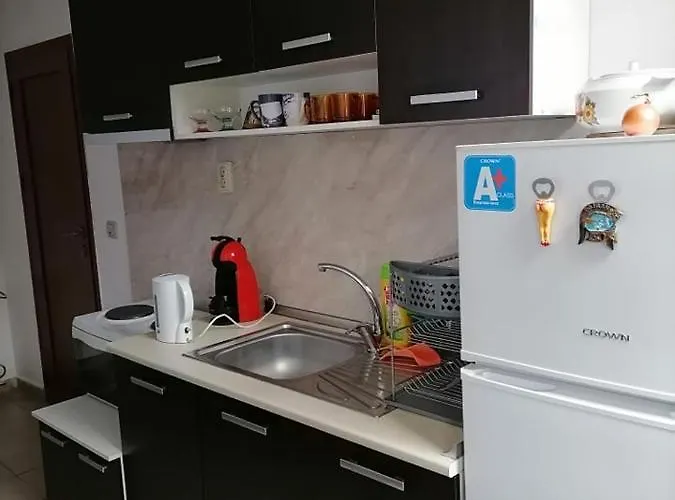 градината 게스트하우스 도브리니쉬트