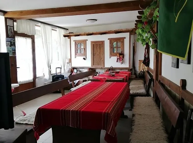 градината 게스트하우스 도브리니쉬트