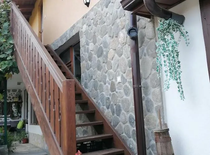 градината 게스트하우스 3*